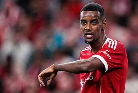 Isak's First Appearance Delivers Glamour Despite Evident Lack of Match Fitness