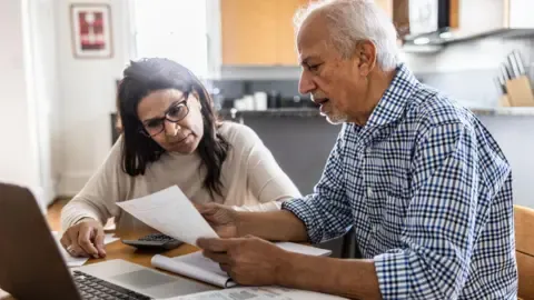 Government Retirement Payment Expected to Rise by 4.7% Starting in April